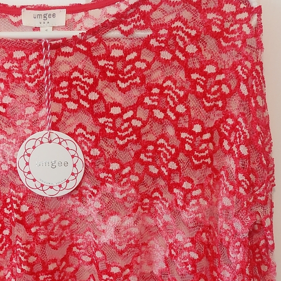 Umgee Women's Vibrant Red Lace Blouse Size Small NWT - Picture 3 of 5